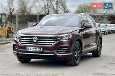 Позашляховик / Кросовер Volkswagen Touareg 2018 в 