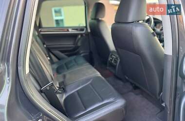 Позашляховик / Кросовер Volkswagen Touareg 2011 в 