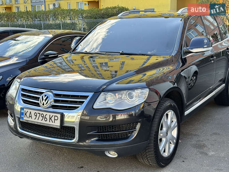Позашляховик / Кросовер Volkswagen Touareg 2008 в 