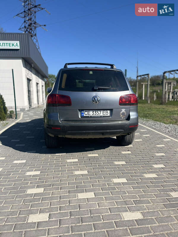 Внедорожник / Кроссовер Volkswagen Touareg 2004 в Черновцах