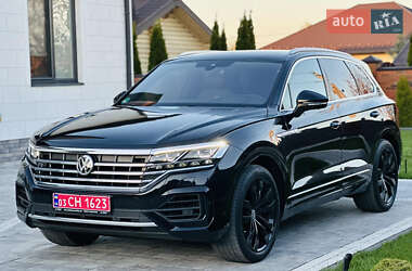 Позашляховик / Кросовер Volkswagen Touareg 2019 в 