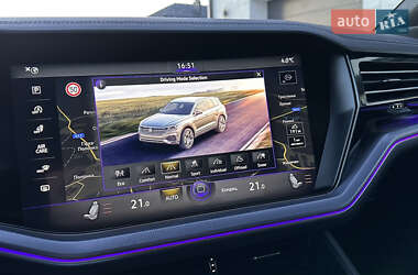 Позашляховик / Кросовер Volkswagen Touareg 2019 в 