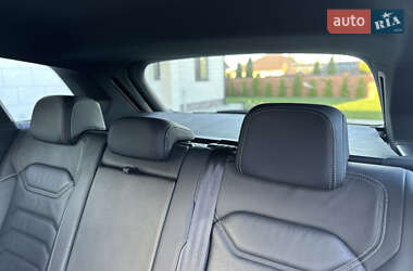 Позашляховик / Кросовер Volkswagen Touareg 2019 в 
