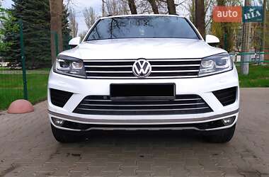 Позашляховик / Кросовер Volkswagen Touareg 2014 в Кривому Розі