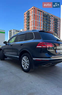 Позашляховик / Кросовер Volkswagen Touareg 2016 в 