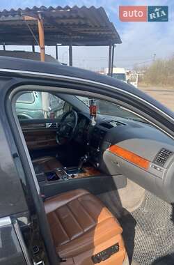 Позашляховик / Кросовер Volkswagen Touareg 2004 в 