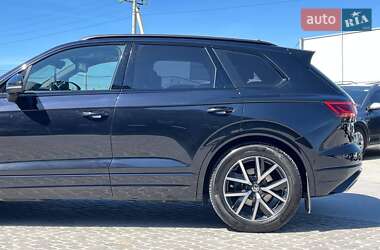 Внедорожник / Кроссовер Volkswagen Touareg 2021 в 
