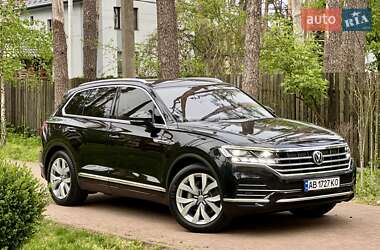 Позашляховик / Кросовер Volkswagen Touareg 2018 в 