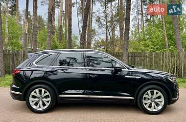 Позашляховик / Кросовер Volkswagen Touareg 2018 в 