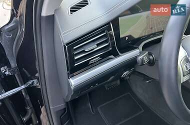 Позашляховик / Кросовер Volkswagen Touareg 2018 в 