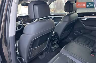 Позашляховик / Кросовер Volkswagen Touareg 2018 в 