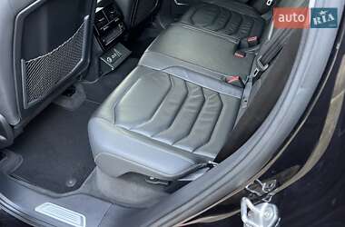Позашляховик / Кросовер Volkswagen Touareg 2018 в 