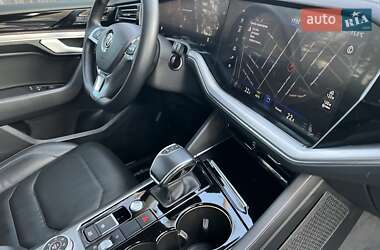 Позашляховик / Кросовер Volkswagen Touareg 2018 в 