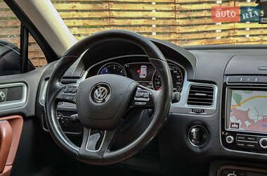 Внедорожник / Кроссовер Volkswagen Touareg 2016 в 