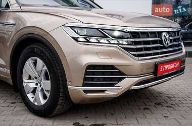 Внедорожник / Кроссовер Volkswagen Touareg 2019 в 