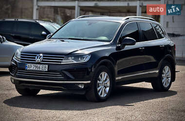 Внедорожник / Кроссовер Volkswagen Touareg 2015 в Запорожье