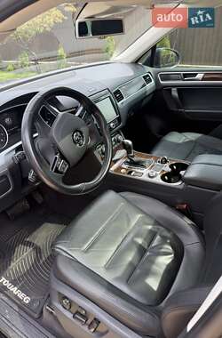 Внедорожник / Кроссовер Volkswagen Touareg 2016 в 