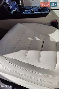 Внедорожник / Кроссовер Volkswagen Touareg 2011 в 
