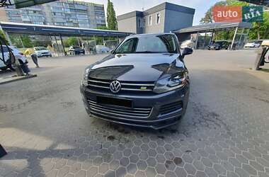 Позашляховик / Кросовер Volkswagen Touareg 2011 в Києві