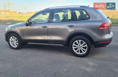 Позашляховик / Кросовер Volkswagen Touareg 2010 в 