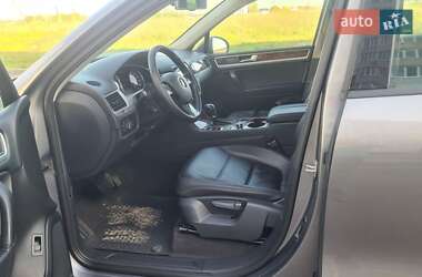 Позашляховик / Кросовер Volkswagen Touareg 2010 в 