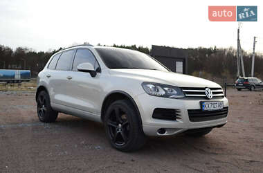 Позашляховик / Кросовер Volkswagen Touareg 2010 в Львові