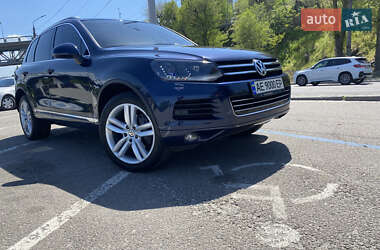 Внедорожник / Кроссовер Volkswagen Touareg 2012 в Днепре