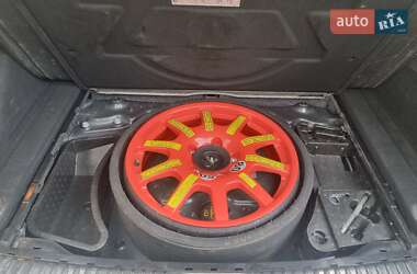 Внедорожник / Кроссовер Volkswagen Touareg 2012 в 