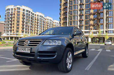 Позашляховик / Кросовер Volkswagen Touareg 2004 в 