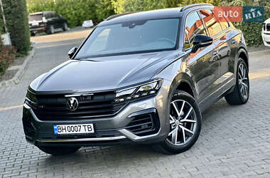 Позашляховик / Кросовер Volkswagen Touareg 2020 в 