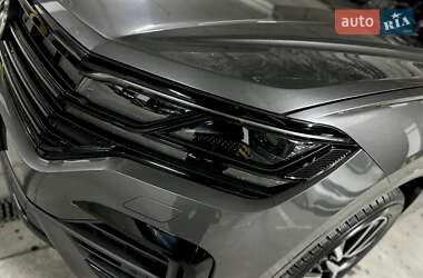 Позашляховик / Кросовер Volkswagen Touareg 2021 в 