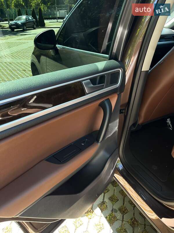 Внедорожник / Кроссовер Volkswagen Touareg 2013 в Харькове фото 19 Внедорожник / Кроссовер Volkswagen Touareg 2013 в Харькове