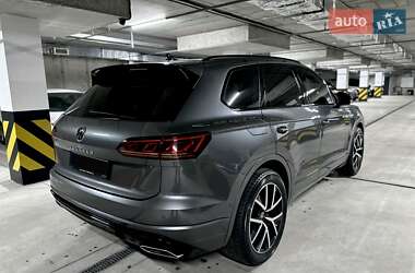 Позашляховик / Кросовер Volkswagen Touareg 2021 в 