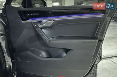 Позашляховик / Кросовер Volkswagen Touareg 2021 в 
