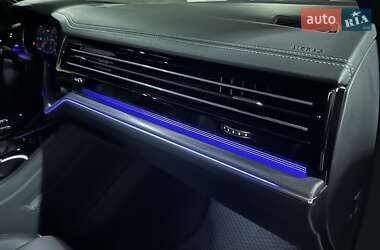 Позашляховик / Кросовер Volkswagen Touareg 2021 в 