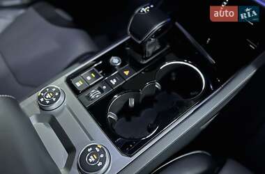 Позашляховик / Кросовер Volkswagen Touareg 2021 в 