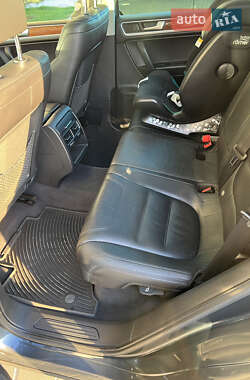 Позашляховик / Кросовер Volkswagen Touareg 2010 в 