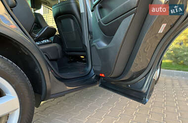 Позашляховик / Кросовер Volkswagen Touareg 2010 в 