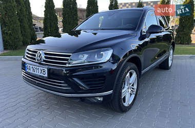 Внедорожник / Кроссовер Volkswagen Touareg 2016 в Киеве