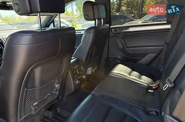 Внедорожник / Кроссовер Volkswagen Touareg 2017 в 