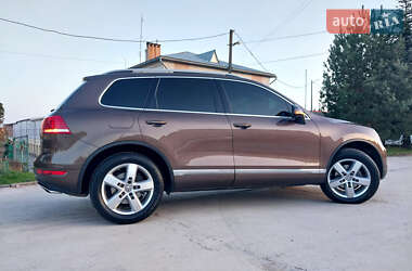 Внедорожник / Кроссовер Volkswagen Touareg 2013 в Самборе