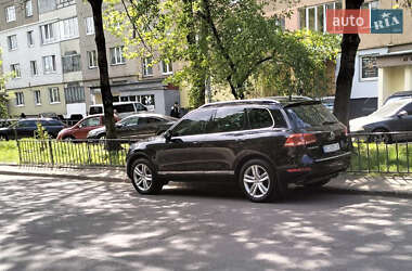 Внедорожник / Кроссовер Volkswagen Touareg 2012 в Львове