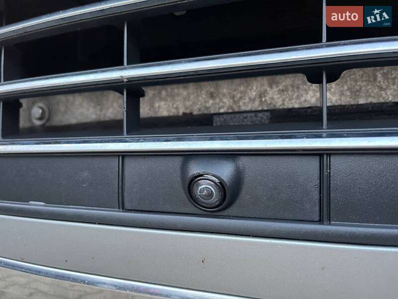 Внедорожник / Кроссовер Volkswagen Touareg 2016 в Житомире