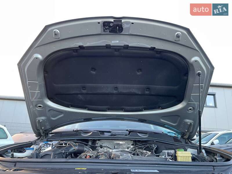 Внедорожник / Кроссовер Volkswagen Touareg 2016 в Житомире