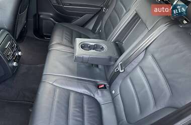 Позашляховик / Кросовер Volkswagen Touareg 2016 в 