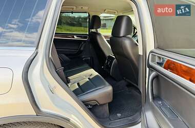 Позашляховик / Кросовер Volkswagen Touareg 2012 в 