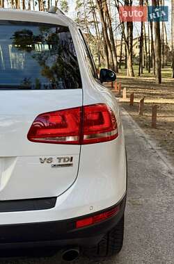 Внедорожник / Кроссовер Volkswagen Touareg 2014 в 