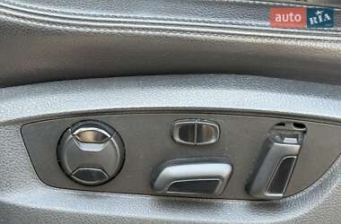 Внедорожник / Кроссовер Volkswagen Touareg 2014 в 