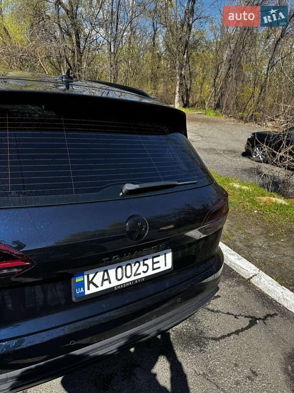 Позашляховик / Кросовер Volkswagen Touareg 2021 в Києві