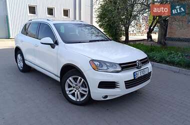 Позашляховик / Кросовер Volkswagen Touareg 2013 в Лохвиці